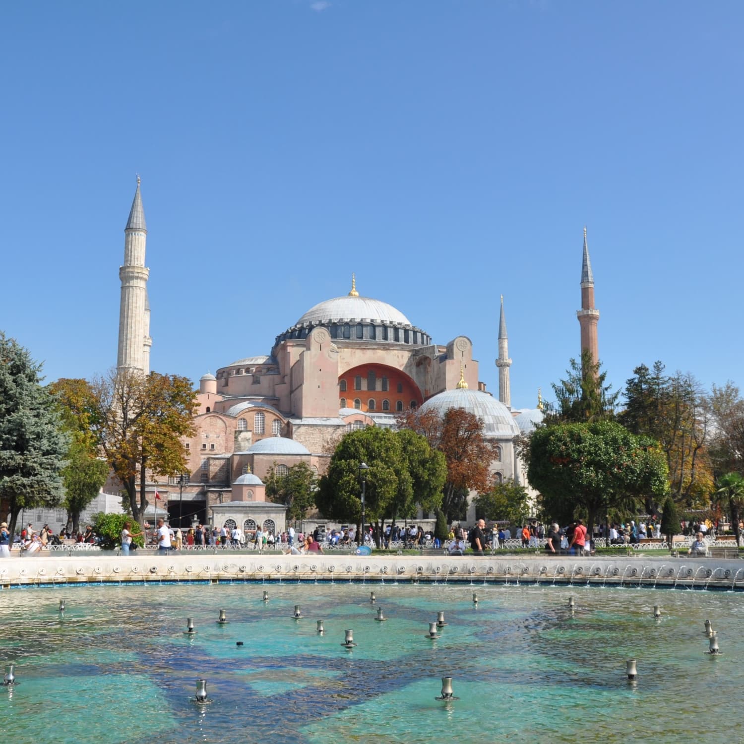 https://cms-travsim-prod.s3.eu-central-1.amazonaws.com/template-mosque2-1788426772939.jpg