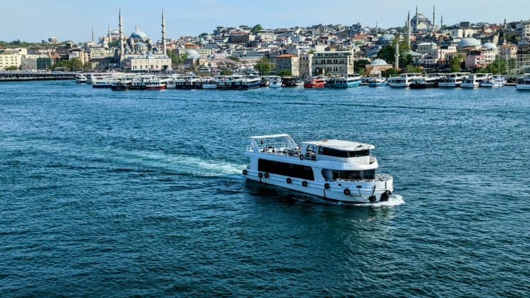 https://cms-travsim-prod.s3.eu-central-1.amazonaws.com/template-turkeyCruise2-1787662797738.jpg