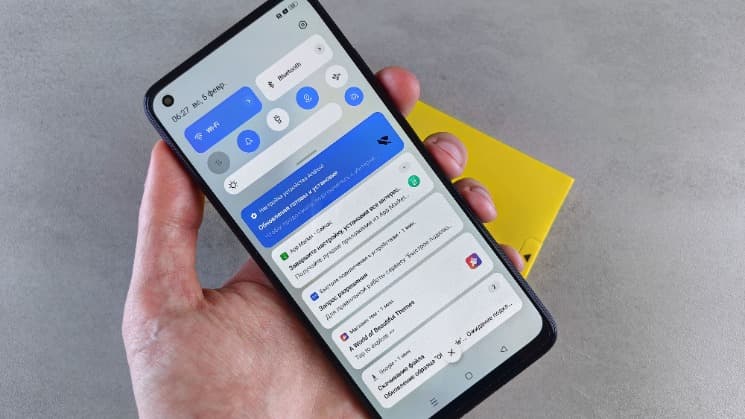 https://cms-travsim-prod.s3.eu-central-1.amazonaws.com/template-realmePhone-1785995799640.jpg